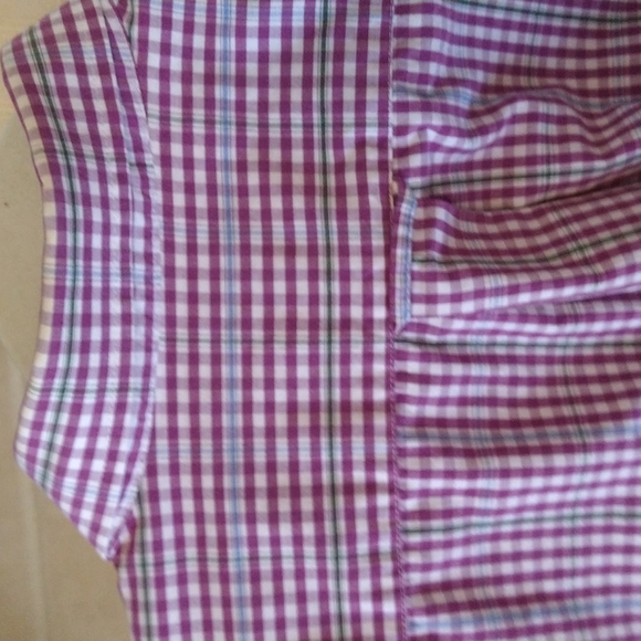 EUC. Izod long sleeve button down men's shirt. - Picture 7 of 7